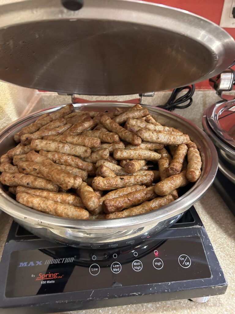 タウンプレイススイートアナハイム　朝食　ソーセージ